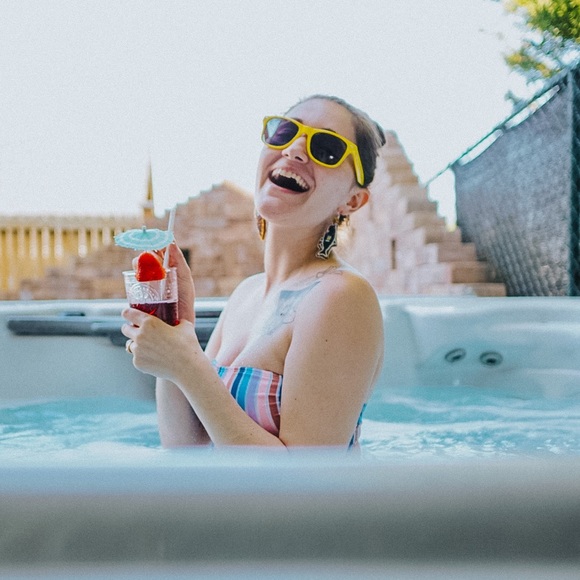 Meet Elle! - Picture 2 of 5